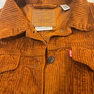 Far Cropped Corduroy Levi’s Jacket